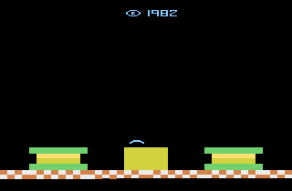 Screenshot Thumbnail / Media File 1 for Picnic (Catch the Fly) (Paddle) (1982) (U.S. Games Corporation, Tom Sloper) (VC2004)